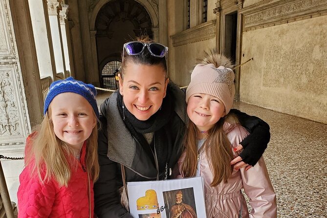 2-Hour Venice with Kids and Family Friendly Private Guided Tour - What happens during the treasure hunt (and why kids stay with you)