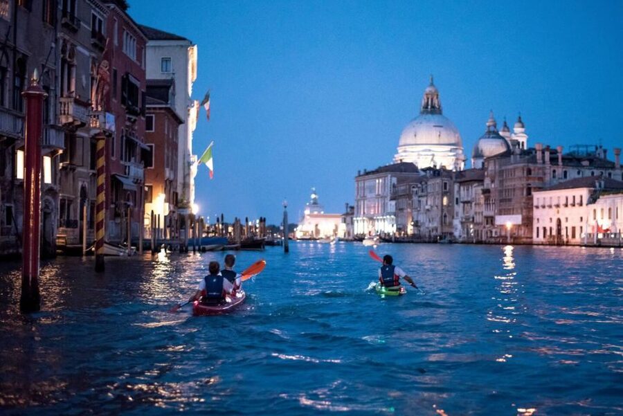 2hr Night Kayak Tour in Venice: premium tour with sunset - Key things that make this Venice night kayak tour worth it