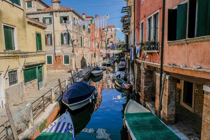 3 Hours Private Original Venice Photo Walk - The included portrait perk, taken with your device