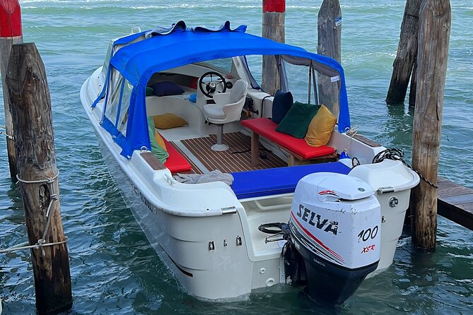 4 hours Private Boat Tour to Murano, Burano with local real guide - Price: What $216.02 Per Person Buys in the Venice Lagoon