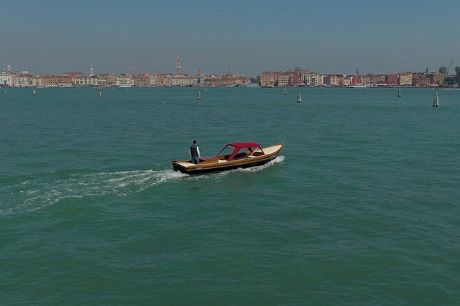 5-Hour Guided Tour of the Magic Islands by Vintage Boat in Venice - Murano in one hour, glass tradition without the big-city rush