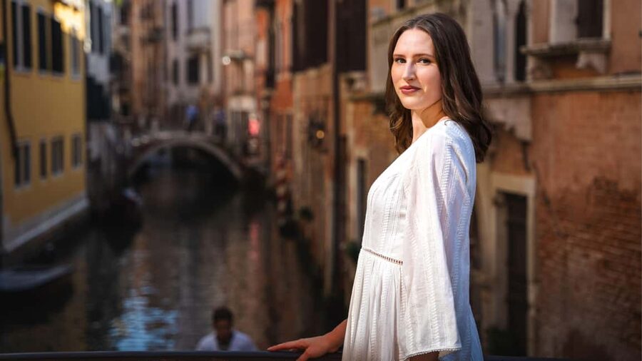 A Unique Photoshoot in Venice - Entering Venice through a camera, not a checklist