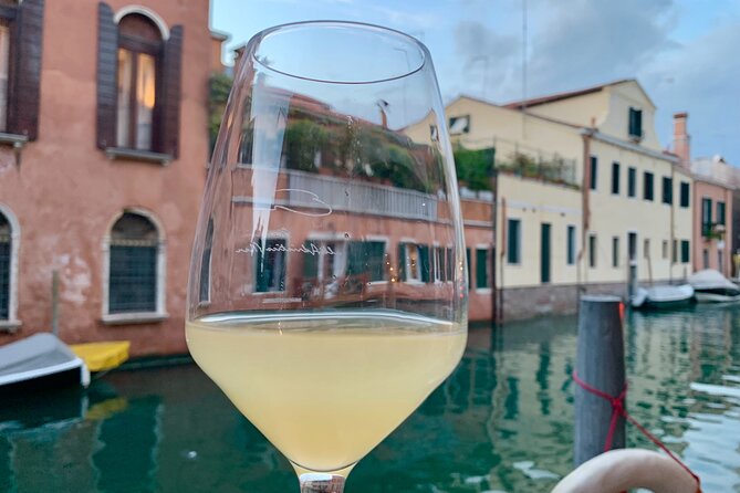 A Venetian Evening: Wine Tasting and Cicchetti with a Local Guide - Is It Worth $131.87? Value in Veneto Wines and Bacari Bites