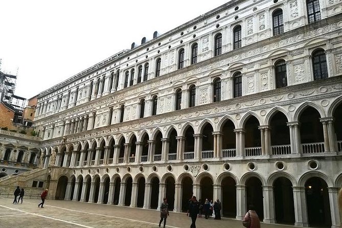 Accessible Venice Tour With Wheelchair Including Doge Palace & St Mark Basilica - Piazza San Marco: what to look for in one calm, guided hour