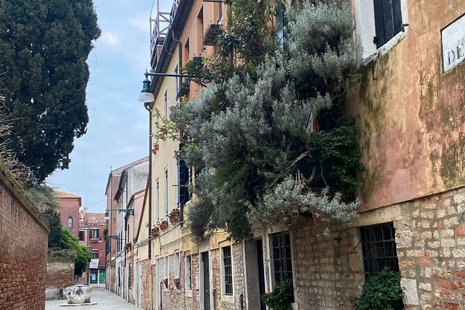 Another Side of the City: Discovering Authentic Venice - FAQ