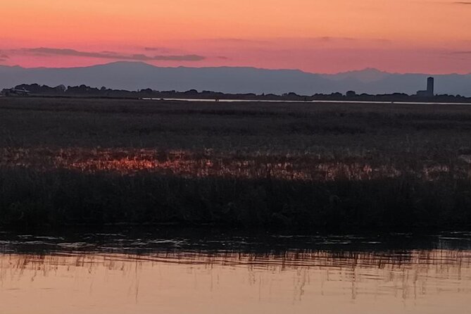 Aperitif at sunset in the Venice lagoon on a private boat. - New Lazaret observations: Venice’s health quarantine history on the water