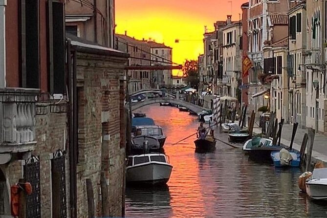 Aperitif at sunset in the Venice lagoon on a private boat. - Meeting at Fondamente Nove and settling into a true private boat vibe