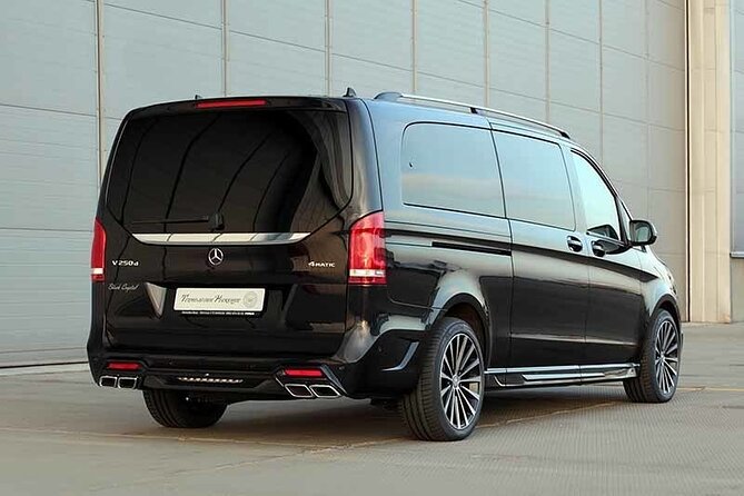 Arrival by Private Luxury Van Venice Airport VCE to Piazzale Roma - Inside the Mercedes V-Class: Comfort, Cleanliness, and Luggage Space