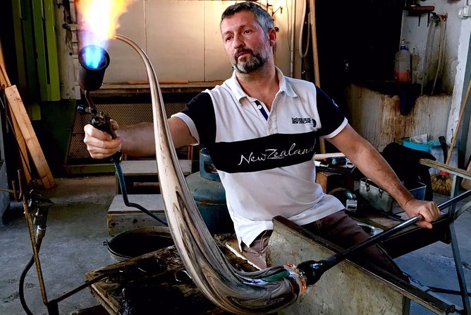 Authentic Murano Glass Tour - Inside the glass factory: watching the master glassblower work