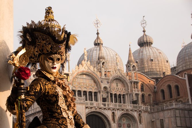 Best of Venice in 3 hours - Rialto Market and Rialto Bridge: food smells, craft stalls, and that famous span