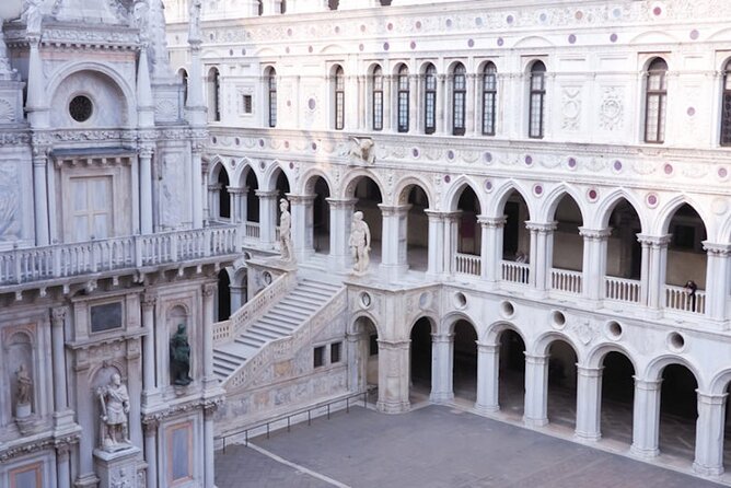 Best of Venice Private Tour: St. Mark's Doge Palace Gondola Ride - Doge’s Palace with the Hall of Great Council, prison, and the Bridge of Sighs