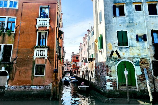 Biennale Off: Exploring External Pavilions and Collateral Events - Key highlights you should know