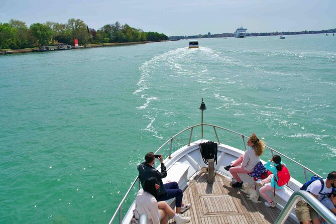 Boat excursion to the islands of Murano, Burano and Torcello - Who this tour suits best, and who should think twice