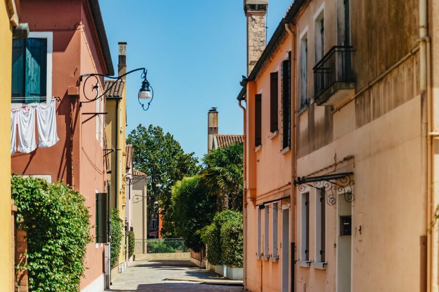 Boat Trip: Glimpse of Murano, Torcello & Burano Islands - Who should book this tour, and who should skip it