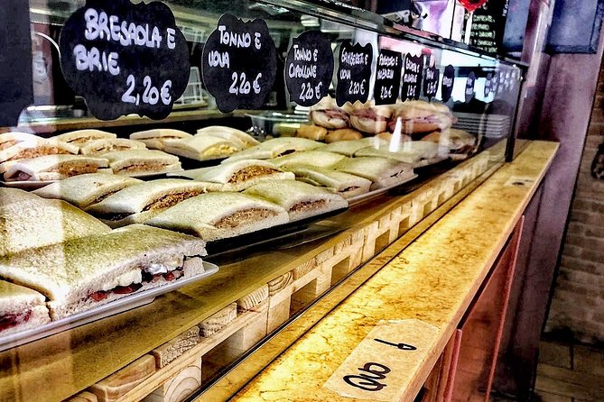 Brunetti's Venice: A Culinary Journey Through Leon's Mysteries - Stop-by-Stop: The Food and Place Moments You’ll Remember
