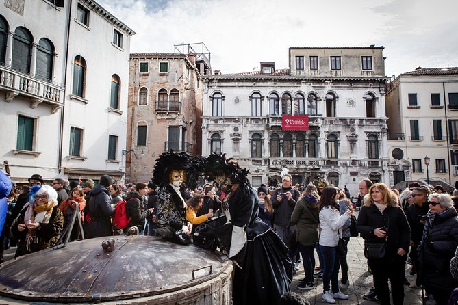 Carnival & Casanova Secrets, Theatrical Walking Show - The route experience: what 75 minutes feels like in practice