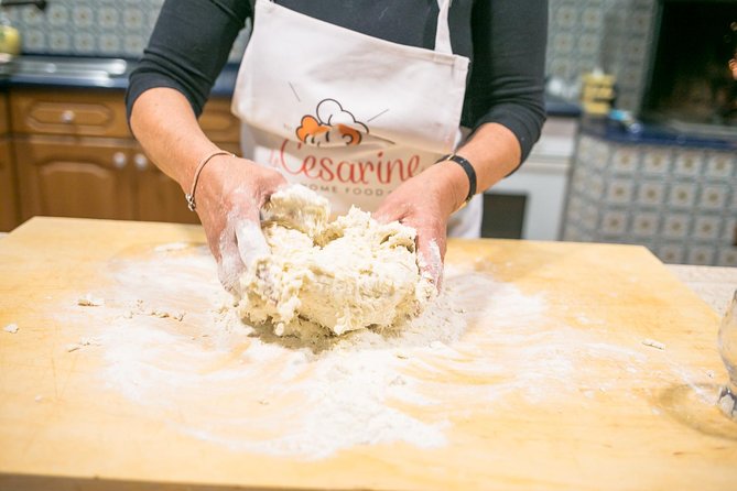 Cesarine: Small Group Pizza and Tiramisu Class in Venice - The Main Lesson: Cooking Pizza Like a Local (Not a Trend)