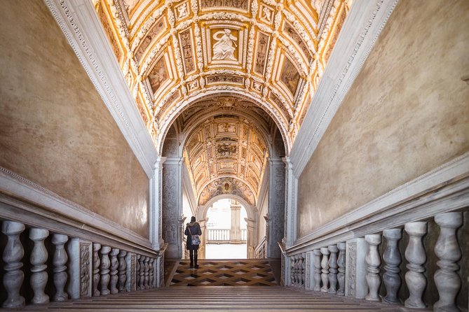Classic Venice: Doge's Palace, St. Mark's Basilica & Terrace - How the VR History Gallery and AI Marco Polo app help