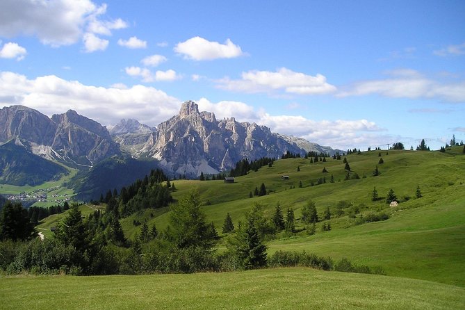 Cortina & Dolomites Small Group full Day tour from Venice - Lago di Misurina: Sorapis and Marmarole backdrop time