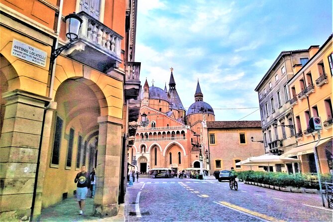 DA Venezia : Experience Padua like a local - Piazza dei Signori and the Clock Tower, the civic stage next to the trade zone