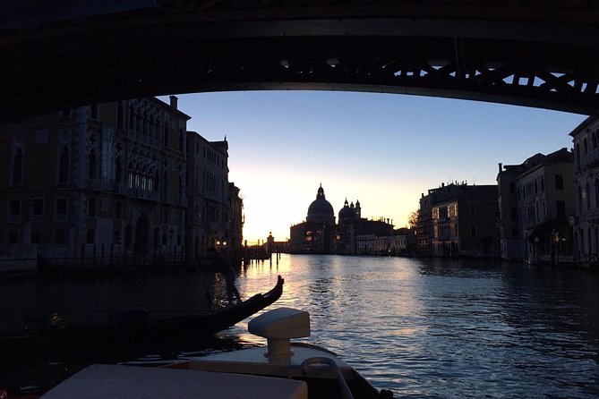 Discover Venice at sunset - Sunset Makes Venice Make Sense