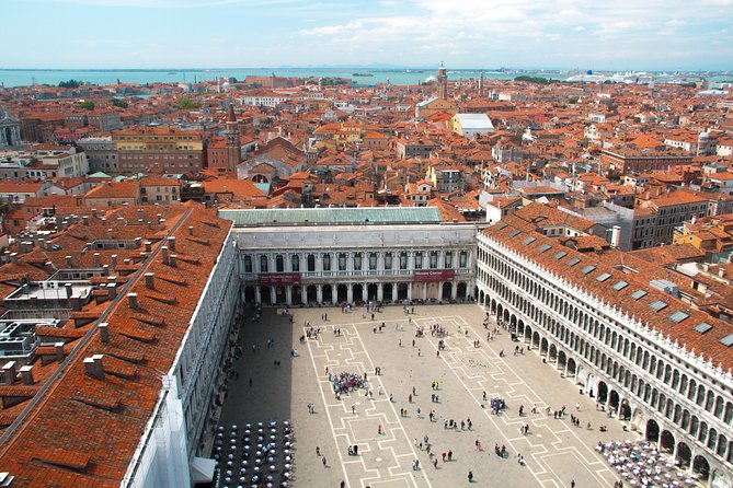 Discover Venice’s most Photogenic Spots with a Local - Starting in Venice the practical way: Rio Terà Lista di Spagna