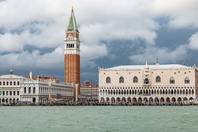 Discover Venice’s most Photogenic Spots with a Local - Porta della Carta: the calm pause that makes your set look intentional