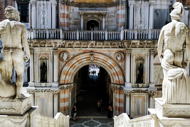 Doge's Palace Skip the Line Guided Tour in Venice - Ponte dei Sospiri: the 20-minute stop that reframes the palace