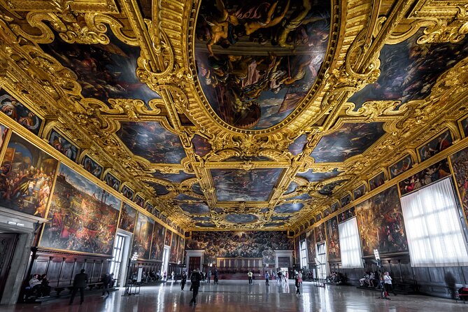 Doge's Palace Skip the Line Guided Tour in Venice - Gothic design, Doges, and 14th-century sculpture: how to see more in less time