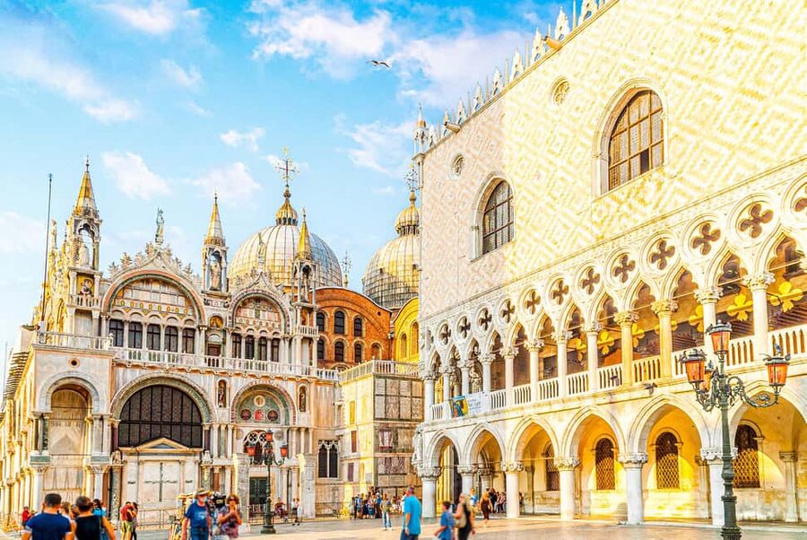 Doge’s Palace & St. Mark’s Basilica Tickets + Tour Options - Picking the right pace: audioguide, group tour, or private guide