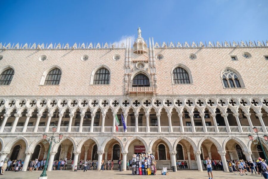 Doge's Palace & St. Mark's Basilica with Terrace Access Tour - Who should book this tour?