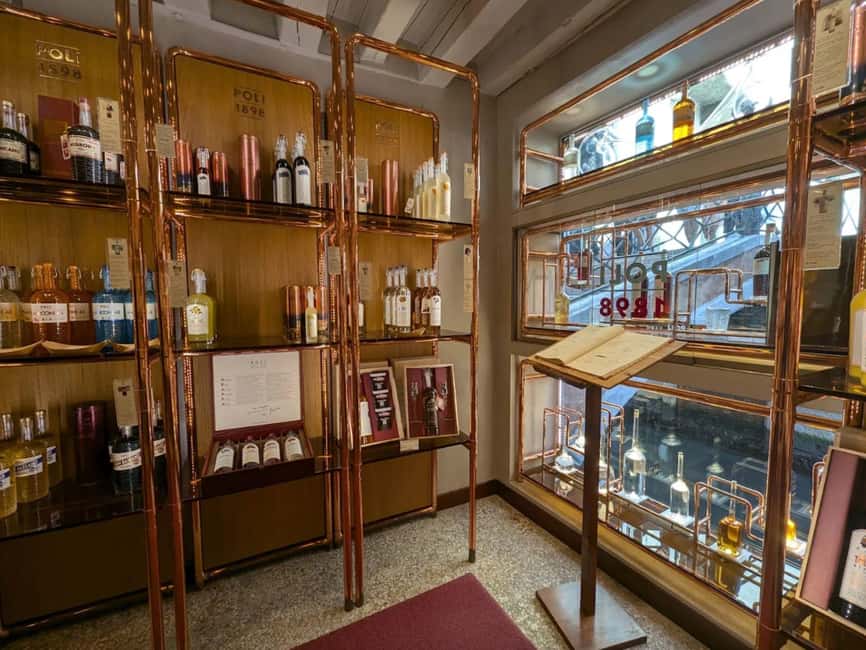 Easy Grappa Tasting in Venice - Poli Grappa in Venice, and why this 30-minute format works