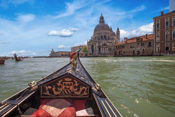 Enchanting Venice: Private Gondola Experience - Where you meet: Traghetto Santa Maria del Giglio, and why it’s convenient