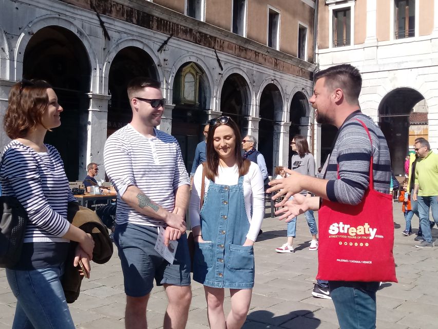 Evening in Venice with a local: food and wine tasting tour - Cicchetti tasting that actually feels like a meal