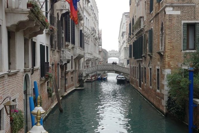 Friendinvenice Early Morning Venice Private Tour - Walking logistics you should plan for
