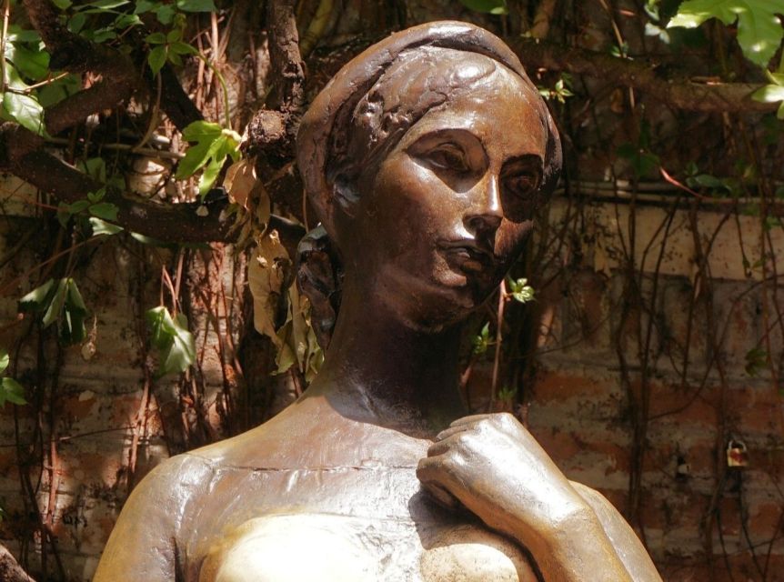 From Venice: Day Trip to Verona by Train with Guided Tour - Guided walking in Verona’s historic center: what the guide adds