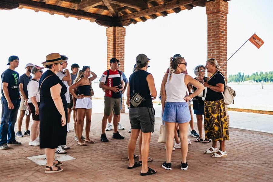 From Venice: Murano & Burano Guided Tour by Private Boat - Key Highlights and What Makes Them Worth Your Time