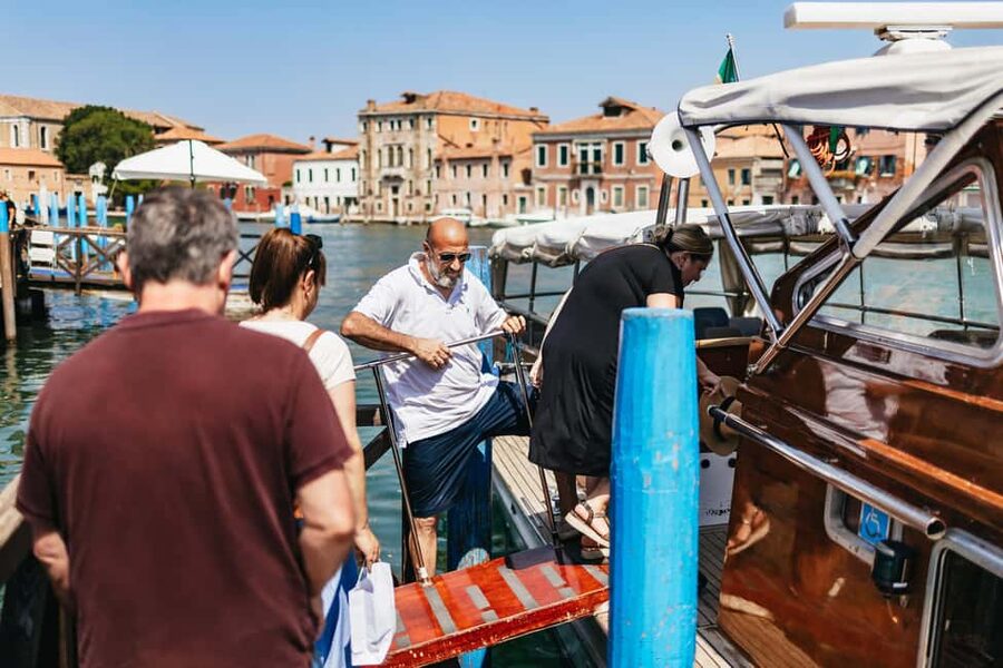 From Venice: Murano & Burano Guided Tour by Private Boat - Murano and Burano by Private Boat: the Rhythm of a 5-Hour Day