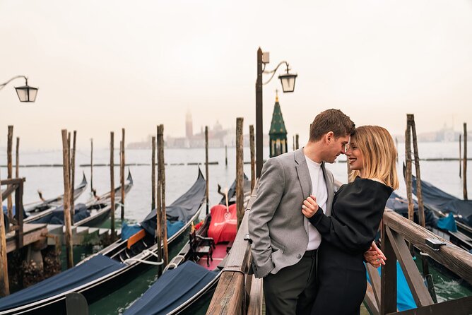 Glam photoshoot in hidden Venice! (up to 4) - What you’re really buying in this Venice glam photoshoot