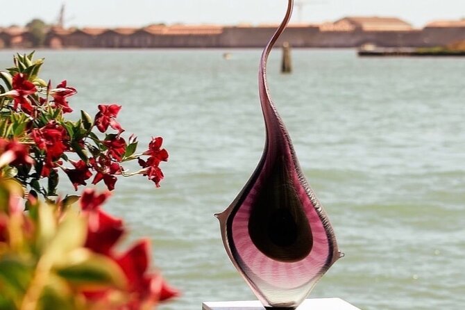 Glass Blowing Demonstration : pickup by wood boat Taxi + local guide - Who this tour suits best