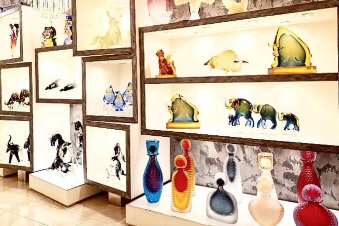 Glass Blowing Live Demo, Showroom visit and Artistic Glass gift! - The Live Glassblowing Demo: Techniques You Can See Clearly