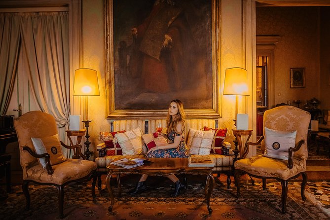 Gondola Ride and Aperitif in a Venetian Palace - The 30-Minute Gondola Ride: Canal Grande to the Narrow Canals