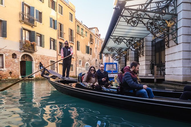 Grand Canal Gondola Experience with Live Commentary™ - The VR Gondola Gallery: Included Add-On, Not a Must-Have