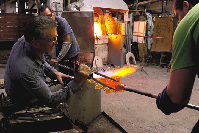 Grand Canal, Murano Glass Factory + glass blowing experience! - Murano glass at Gino Mazzuccato: the demonstration and your glass-blowing turn