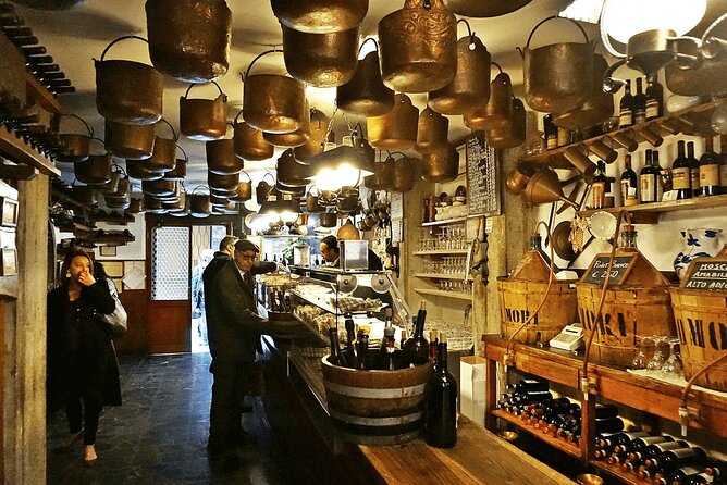 Guided Small Group Kickstart Food Tour of Venice - The tastings: cicchetti and wine like a local, not like a checklist