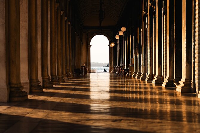 Hidden Venice Photo Tour with your phone! - Why Venice photos start with the right light