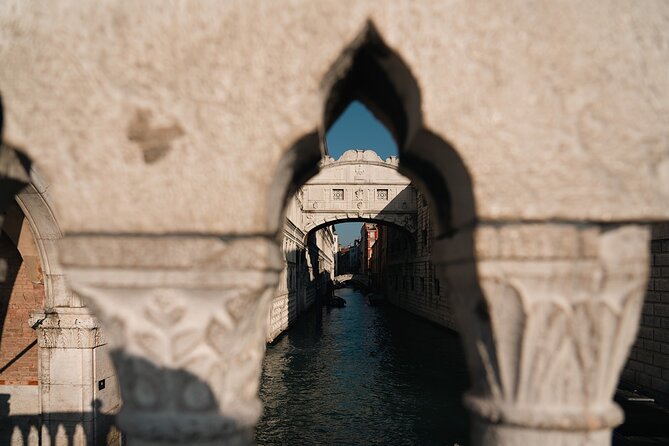 Hidden Venice Photo Tour with your phone! - Phone coaching that makes your pictures feel intentional