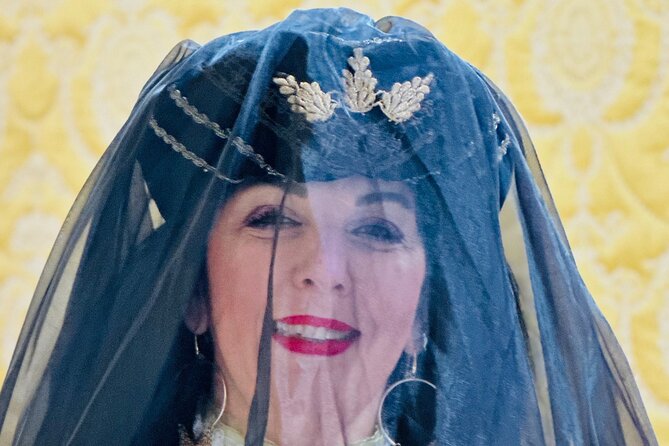 Historical Journey and Dress up Experience in Venetian Carnival - Two hours of Carnival story and craft