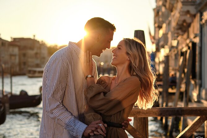 Iconic Photos and Adventure in Venice - Canal Grande stop: the world-famous waterway, with costs to watch
