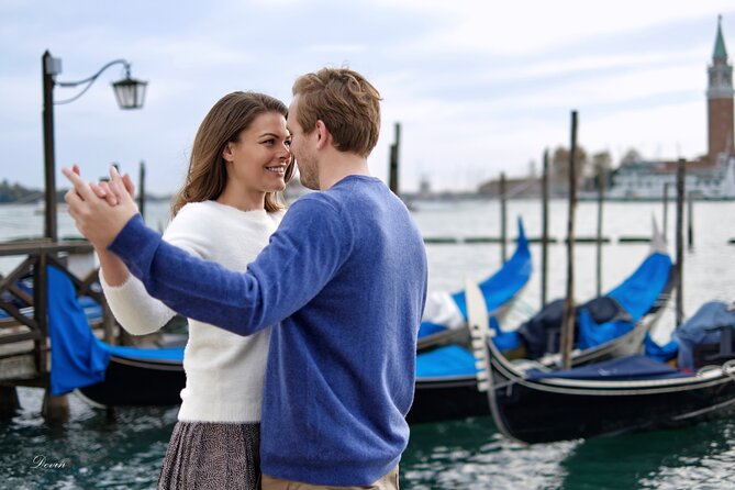 Iconic Photos and Adventure in Venice - Private tour energy: you get room to move and pose